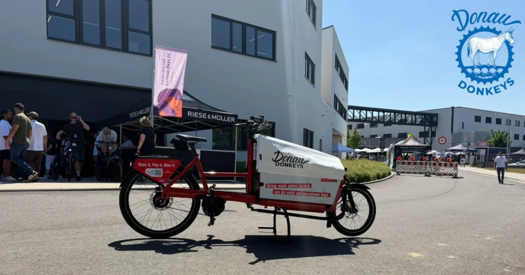 Ein E-Lastenrad ist der sichtbare Teil eines Sharing-Angebots. Entscheidend für den Erfolg sind aber auch Standorte, Service, Verfügbarkeit und ein funktionierender Betrieb.