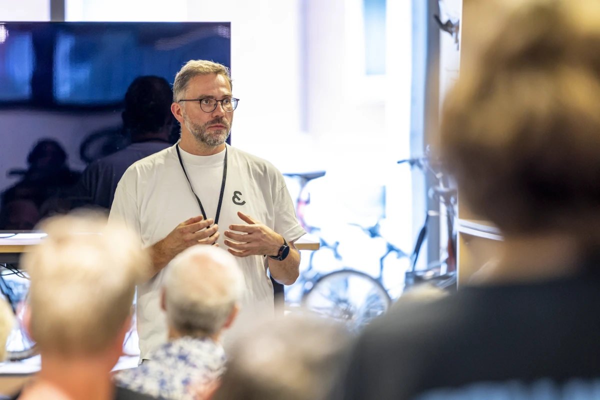 Jens Landwehr von Riese & Müller beleuchtete die Rolle moderner Fahrräder und neuer Mobilitätslösungen im Alltag.